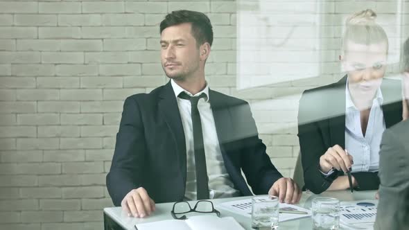 Disagreeing with colleagues Disagreeing with colleagues