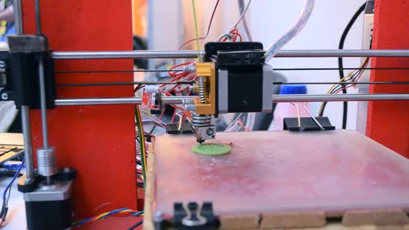 3D Printer Working alt