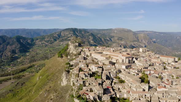 Gerace Medieval City in Calabria alt