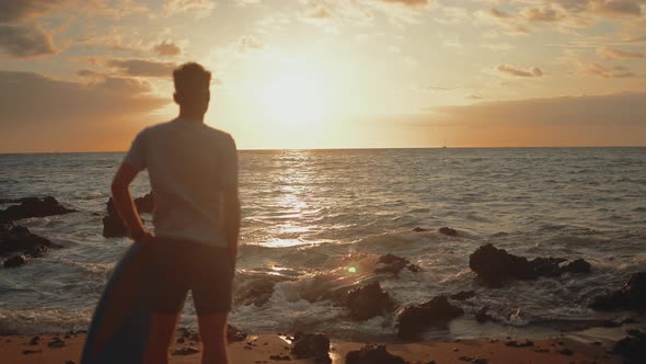 Looking At Sunset alt