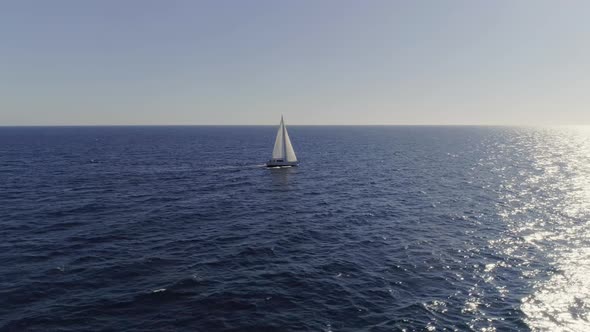 Sailing into the Horizon in Spain alt