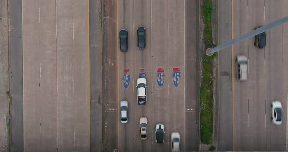 Birds eye view of cars on 59 South freeway near downtown Houston alt
