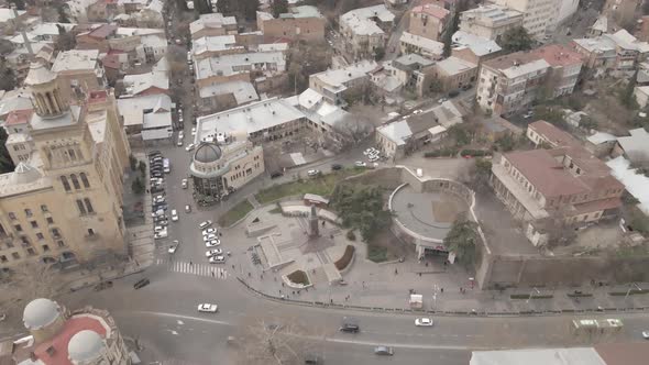 Aerial view on statue of 12th century Georgian poet Shota Rustaveli, Rustaveli Avenue. alt