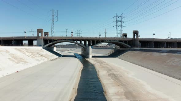 Cinematic aerial Los Angeles River on summer day. alt