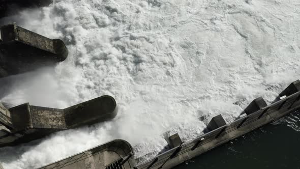 Dam Water Close Up Aerial View alt