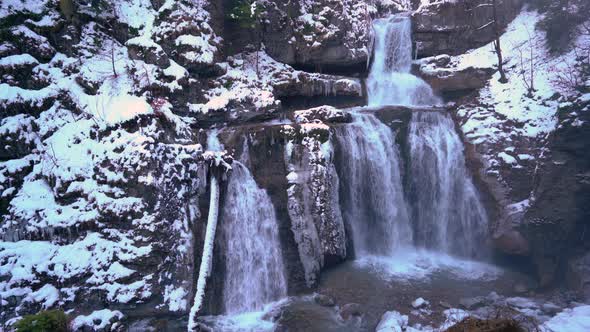 Waterfalls in Winter 4K