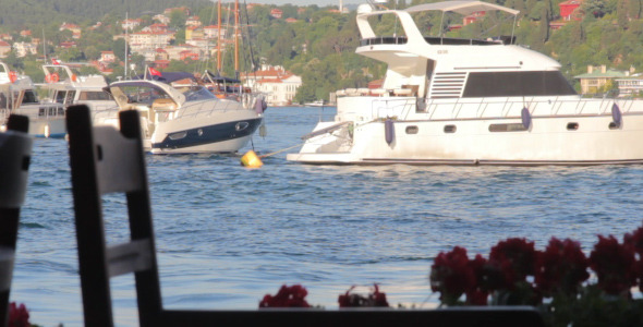 BOSPHORUS & BOATS