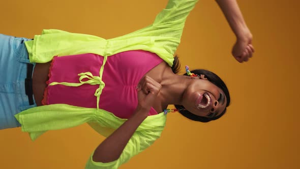 Winner Dance Victory Celebration Excited Woman Yes alt