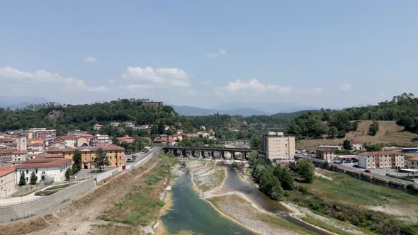 Fiume Magra in Aulla, Tuscany Drone