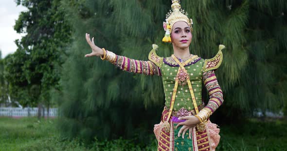 Khon performance arts acting entertainment dance traditional costume in the park alt