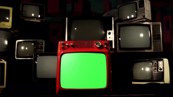 Old TV Set with Green Screen, Fading to Black Background. 4K Version.