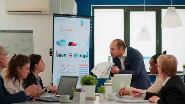 Nervous Businessman Quarrelling in Coworking Having Conflict at Workplace alt