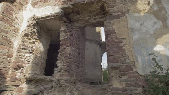 Ruined brick walls alt