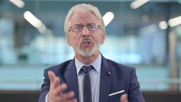 Portrait of Angry Old Businessman Arguing Fighting alt