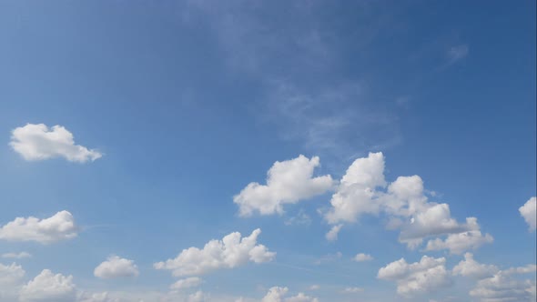 Time lapse of white cloud moving pass around sky background alt