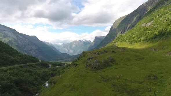 Geiranger Valley Forward