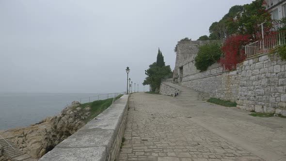 Alley along the seashore alt