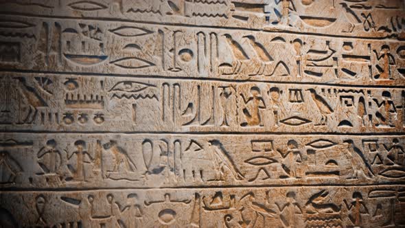 Ancient wall of Egyptian hieroglyphics alt