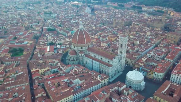 Aerial View on the City and Cathedral of Santa Maria Del Fiore. Florence, Tuscany, Italy alt