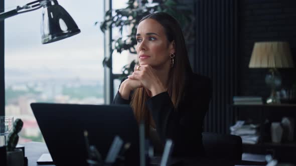 Businesswoman Sitting at Workplace. Female Manager Working at Table in Office alt