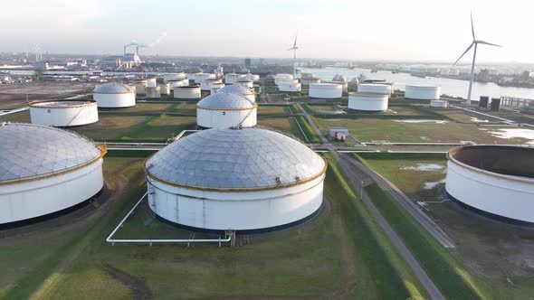 Commercial Petrochemical Oil Gas Fuel Storage Crude Energy Silos Terminal at Large Industrial Port alt
