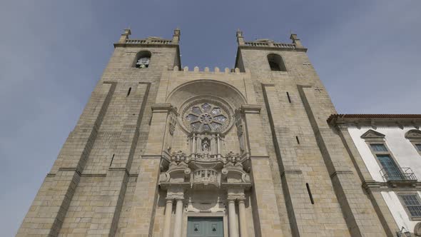 The Porto Cathedral facade alt
