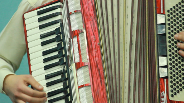 Playing in Accordion 2