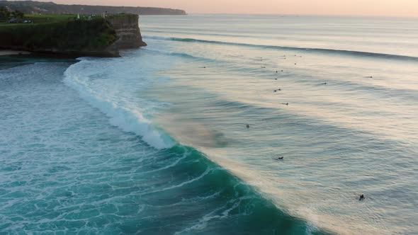 Large waves on a tropical coastline