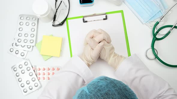 top view of the doctor's desk alt