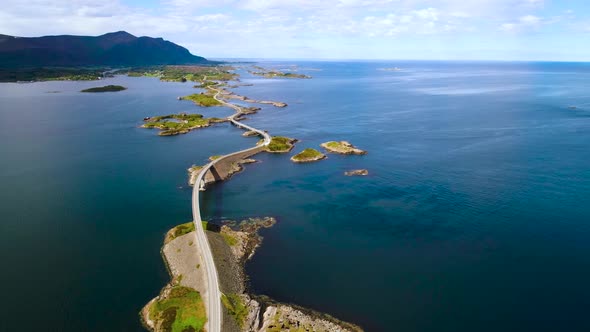 Atlantic Ocean Road Norway alt