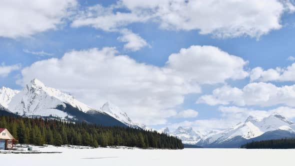 Maligne Lake In Jasper Alberta Canada alt