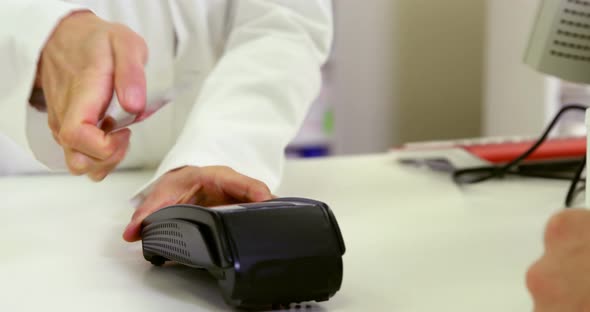 Customer Paying through Credit Card alt