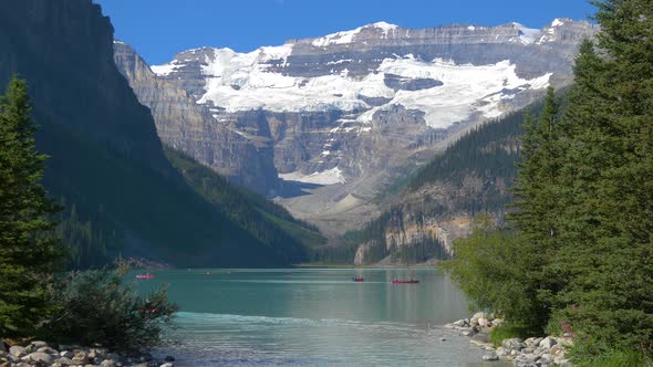 Lake Louise with boats alt