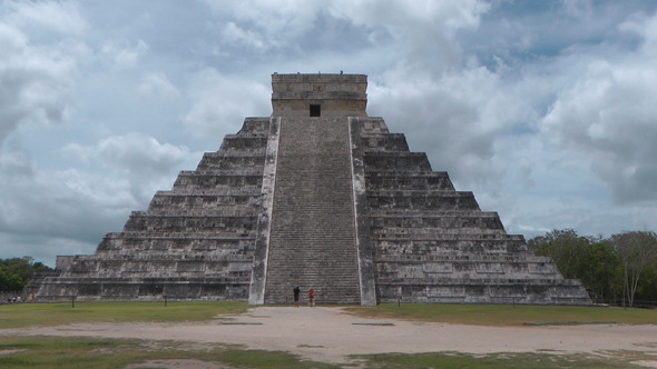 Maya Pyramid in Chichen Itza, Mexico