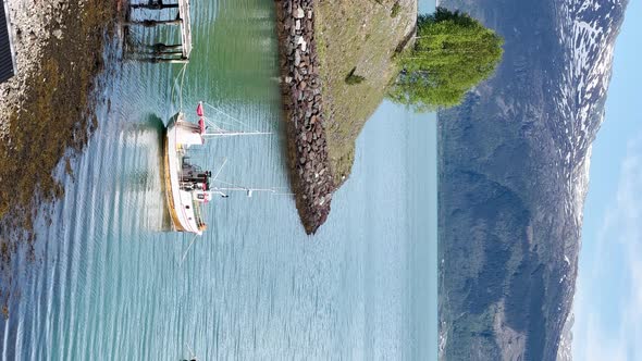 Old Fishing Boat in Norway alt