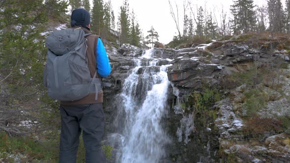 Tourist Photographer Travels To Beautiful Places  alt