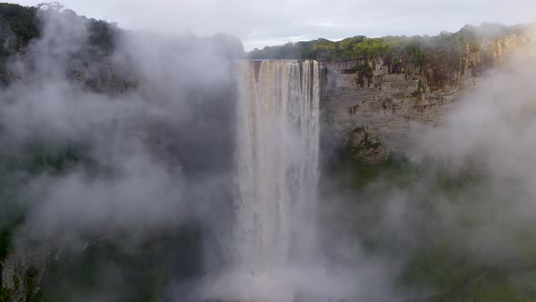 Tallest Waterfall in the World alt