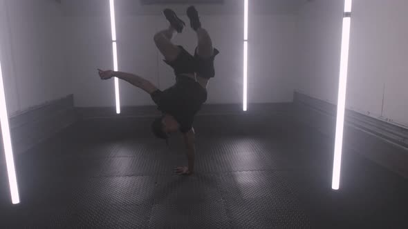 Dancer in a Booth alt