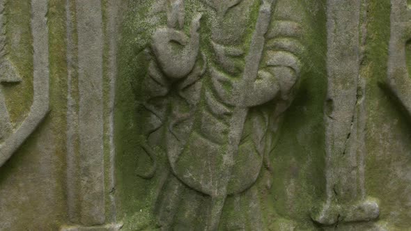 Bas relief representing a priest alt