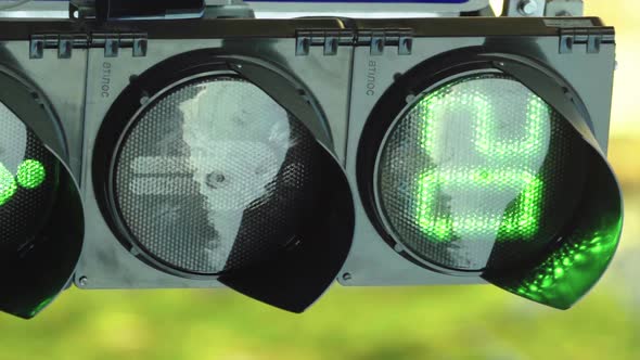 Traffic Light on the Road During the Day Vertical Video alt