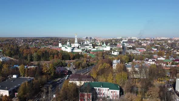 Autumn view of the Holy Trinity Lavra of St. Sergius from a bird's eye view alt