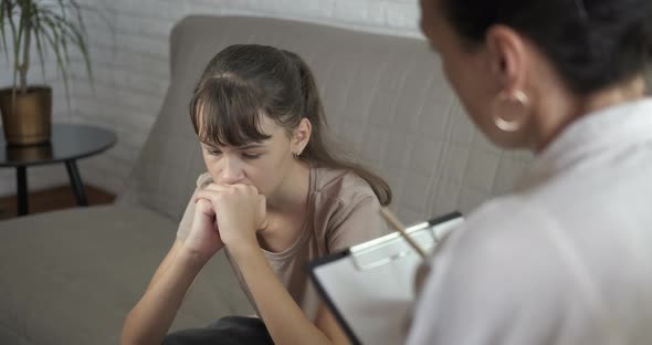 Emotions at psychologist.  alt