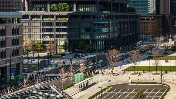 time lapse of street in front of Tokyo station, Japan alt