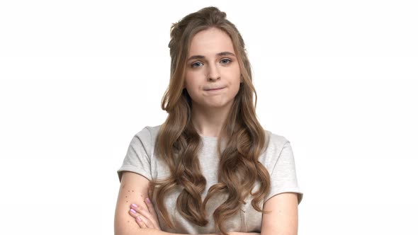 Portrait of Persistent and Confident Longhaired Woman 20s Saying No and Shaking Head in Denial alt