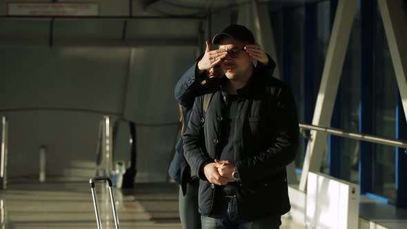 Meeting At Airport alt