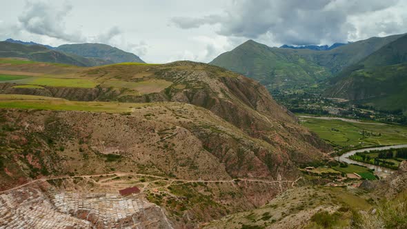 Panoramic View on Maras Salt Mines alt