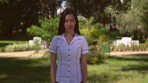 Portrait Funny Student Make Faces alt