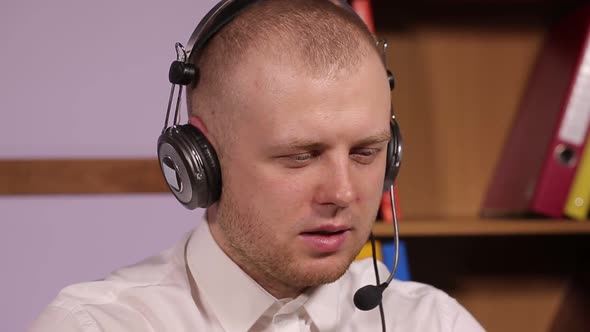 Call Center Consultation alt