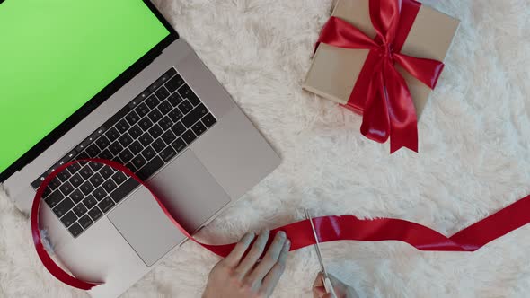 Perfect Gift For Valentines Day alt