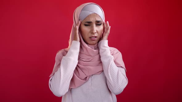 Headache Pain Migraine Woman Massaging Temples alt